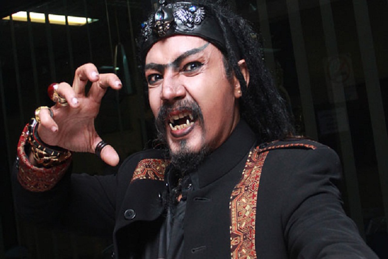 Limbat Gigit Telinga Demian Aditya?... Ada Apa Ya!!!