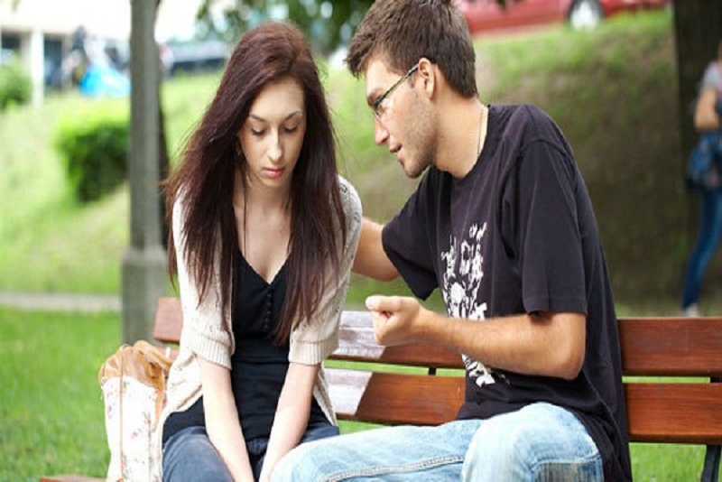 Apa Jadinya ya,,,,,, Kalau Cowok Kita Masih Akrab Dengan Mantan