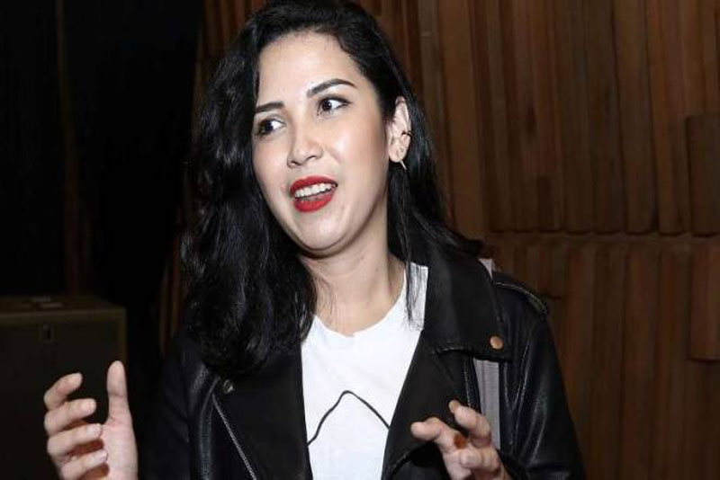Cara Dinda Kanya Dewi Menjaga Kehalusan dan Kebersihan Kulit Wajah