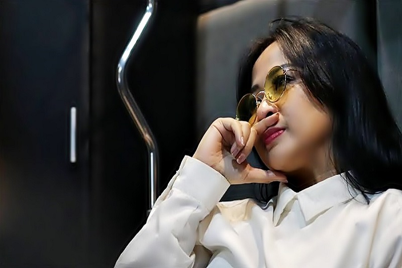 Tidak Ingin Tertinggal Zaman Now Astrid Memulai Warna Baru Dibidang Musiknya!!