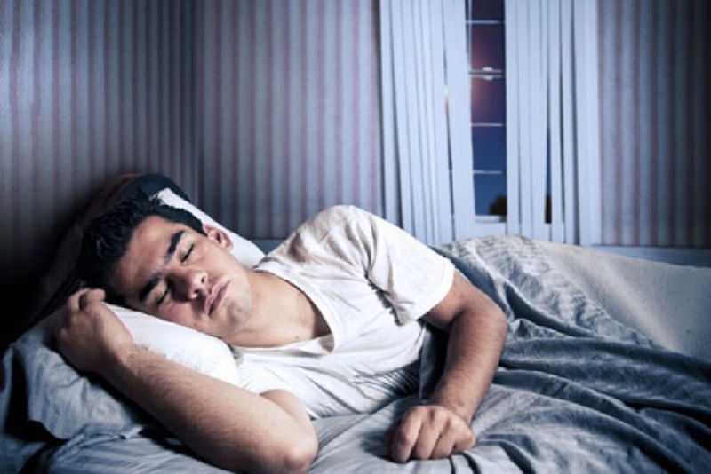 Tidur Miring ke Kanan ala Rasulullah Ternyata Banyak Manfaatnya!