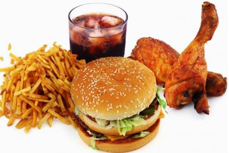 Konsumsi Fast Food Harus Dibatasi, Ini Alasannya 