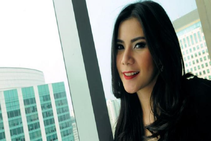 Cynthia Ramlan Tertabrak Mobil saat Syuting. Ini Pengakuan Pengemudi Mobil Tersebut.