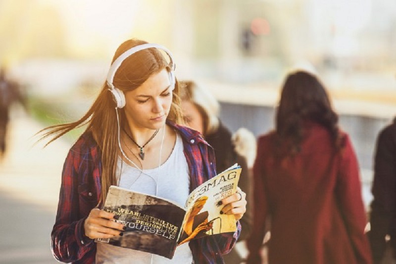 Ciri Perempuan Mandiri yang Tidak Membutuhkan Hubungan untuk Bahagia
