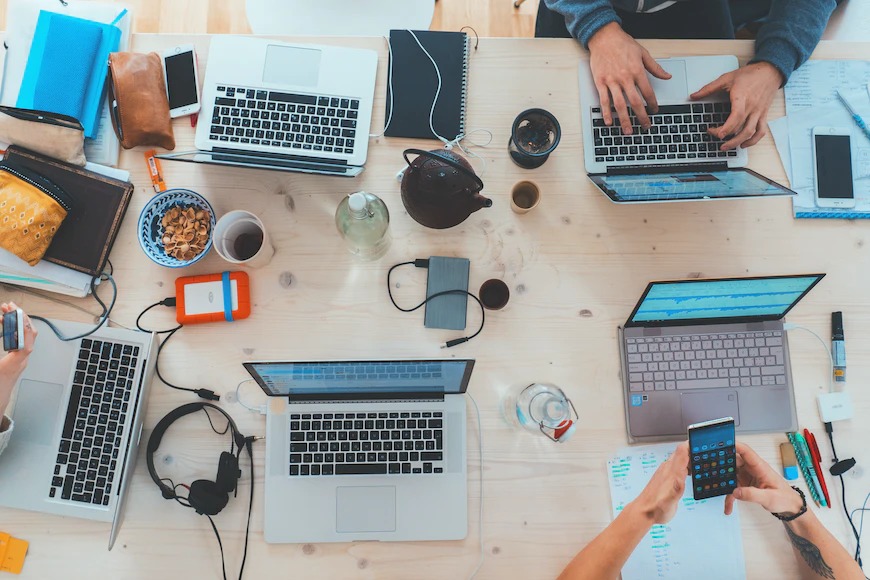 Cara Unik Branding Bisnis Jasa Digital Agar Tidak Terlihat “Biasa”