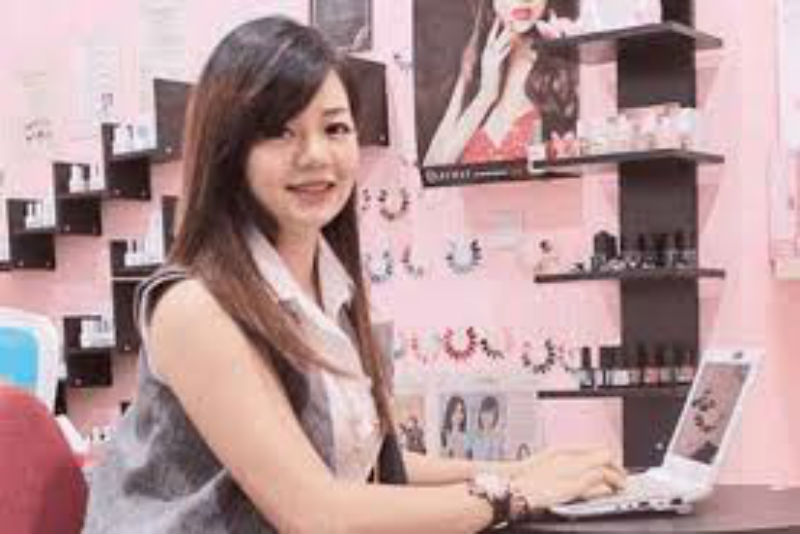 Sukses di Usia Muda - Ling Fang