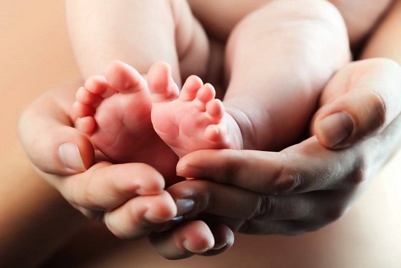 Hari Persalinan Semakin Dekat, Ini Perlengkapan Bayi Baru Lahir yang Harus Disiapkan 