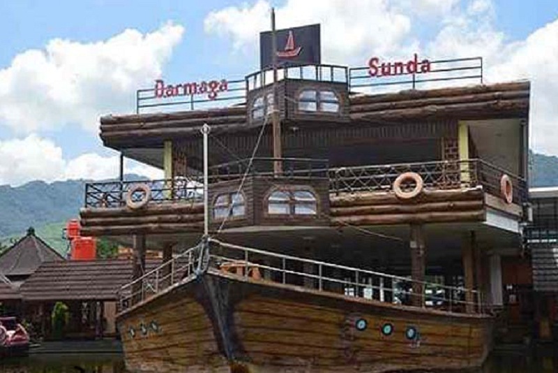 Resto Unik Di Darmaga Sunda Nagreg