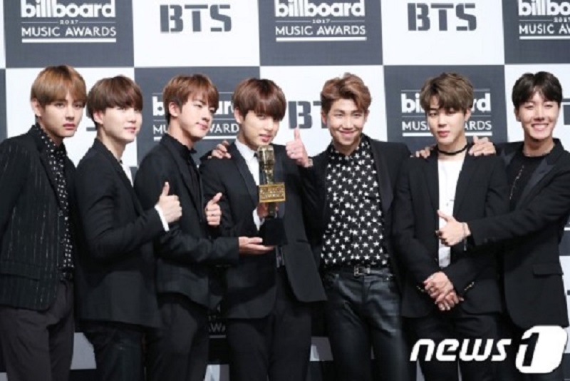Sekali Lagi BTS Membuat ARMY Bangga