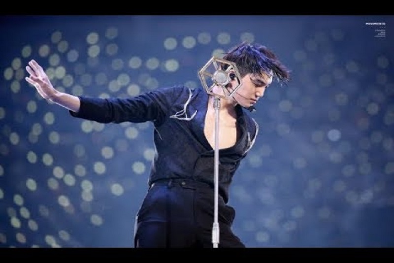 Demi Dapatkan Perform Terbaik, Kai EXO Membuat Banyak Mikrofon Rusak