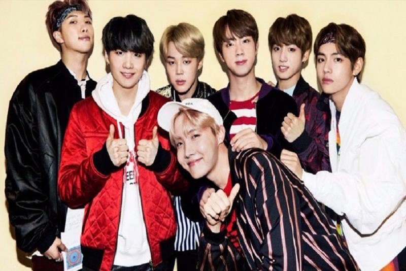 Karena Bangga Fans BTS Berikan Hadiah Aneh tapi Sesuatu Banget