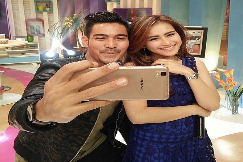 Gelar Akad Nikah Ayu Ting Ting Dibulan January sempat membuat Netter Heboh!