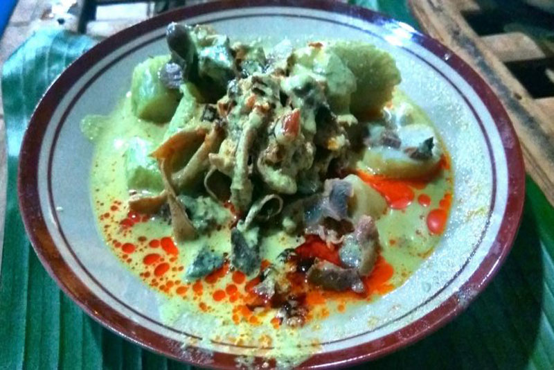 Lontong Lemprak Manjadi Makanan Favorit Warga Pantura Jateng