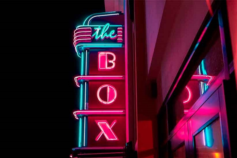 Neon Box, Media Promosi yang Menarik dan Inovatif Bagi Bisnis Anda