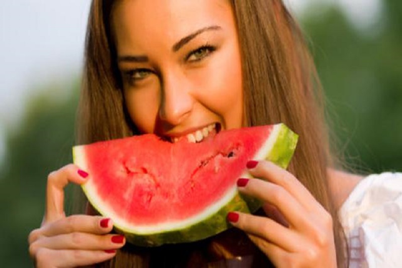 Pengen Punya Kulit Cantik Tanpa Biaya Mahal? Pakai Aja Buah Yang Satu Ini