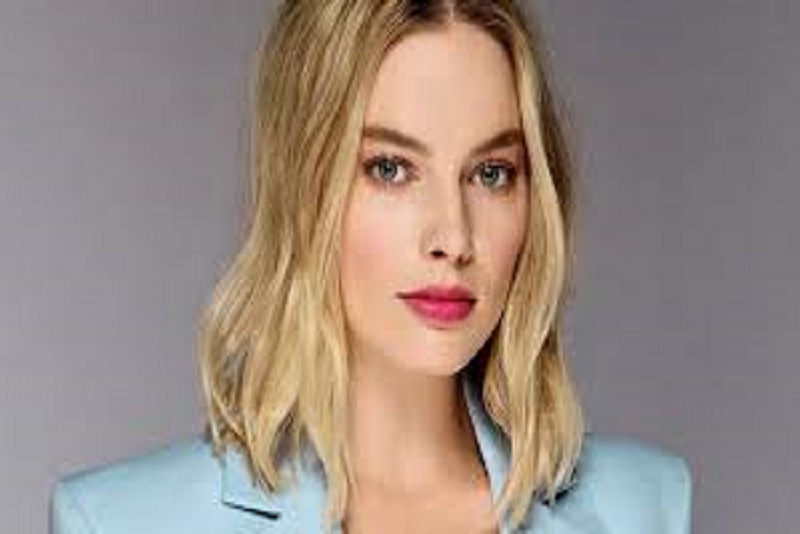 Permasalahan Tak Kunjung Usai. Margot Elise Robbie Katakan Pisah Untuk Ackerley