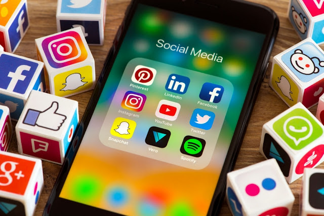 Akun Media Sosial Apa Saja yang Sering Digunakan oleh Pelajar?