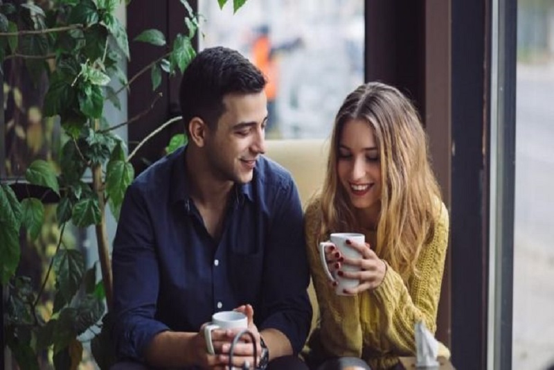 Tanda Pria yang Ingin Menjadi Kekasih Setia Untukmu