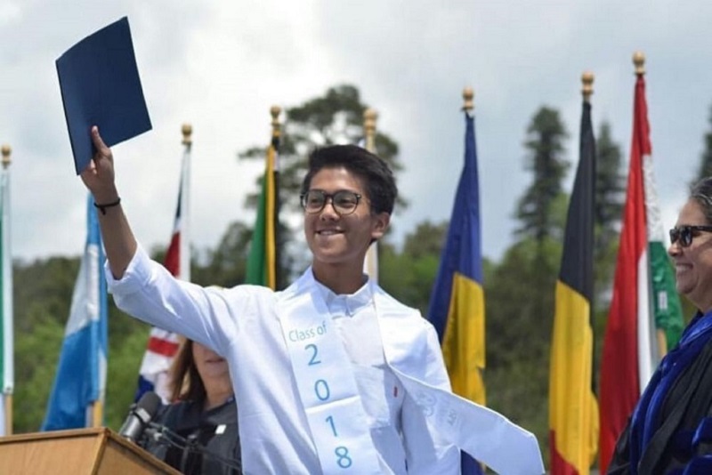 Iqbaal Dilan Kembali Melehkan Hati Pemirsa