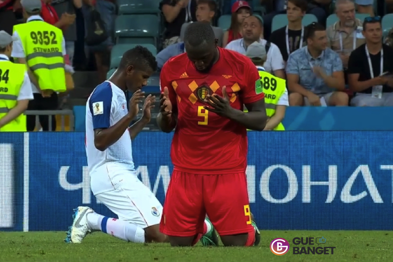 Romelu Lulaku Melakukan Doa Seperti Orang Islam, Apakah Dia Muslim?