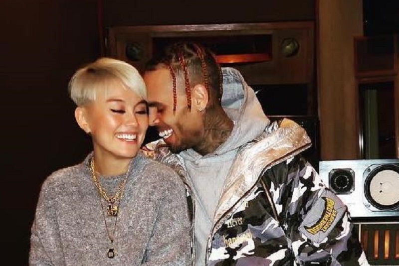 Agnez Mo Pilih Indonesia buat Peluncuran Perdana Lagu Duetnya Ft. Chris Brown