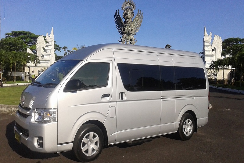 Keliling Bali Tanpa Ribet? Sewa Hiace Aja!