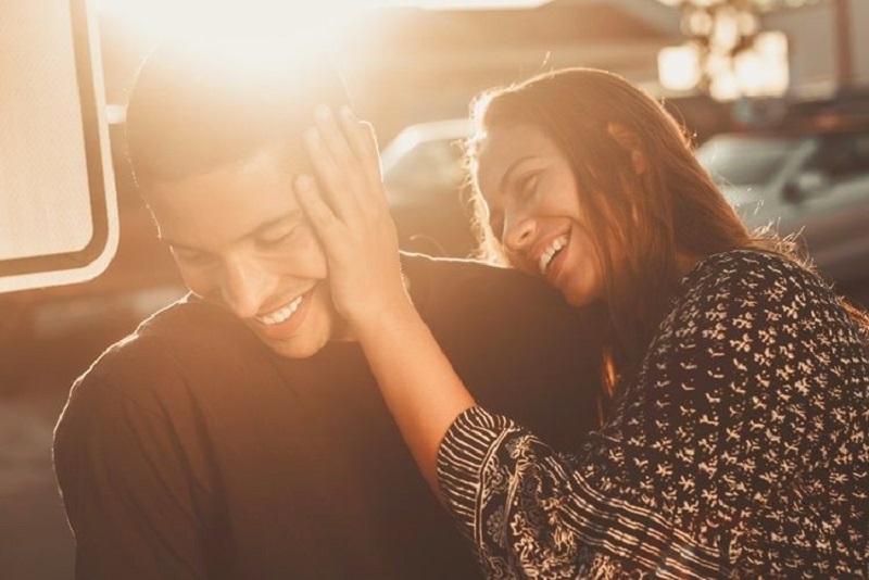 Fakta Unik dan Menarik Jatuh Cinta