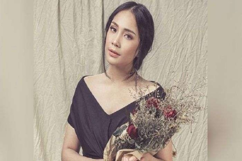 Salut Banget, Artis Cantik ini Kompak Banget dengan Mantan Kekasih Suaminya