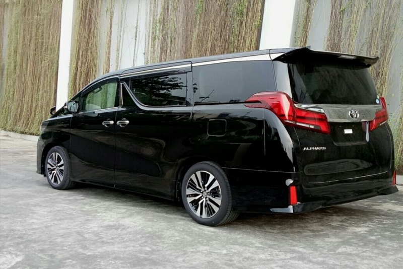 Alasan Mengapa Menggunakan Sewa Mobil untuk Perjalanan di Jakarta