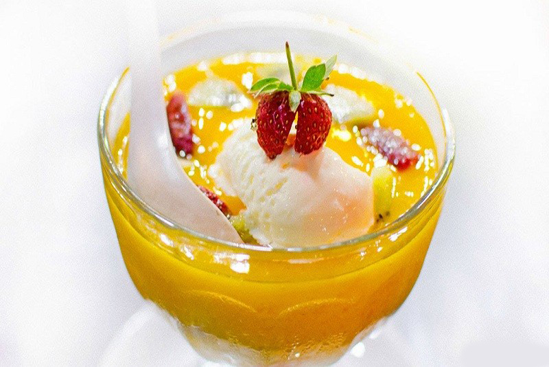 Resep Es Kelapa Muda Kombinasi yang Menyegarkan