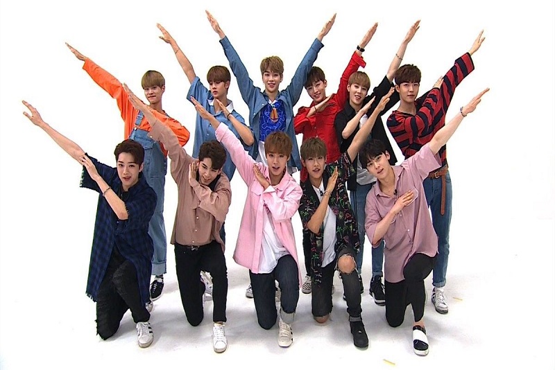 Pendapatan Boyband WannaOne di Tahun 2017