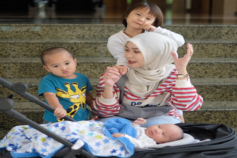 Didik Anak dengan Memberikan Contoh Baik