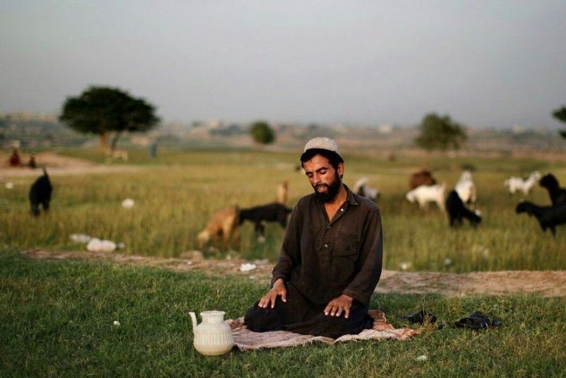 Media Digital untuk Ibadah: Inovasi Teknologi dalam Mendekatkan Diri kepada Allah