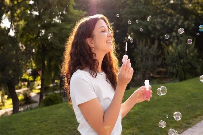 Tanda Orang Mudah Bahagia dalam Hidupnya, Mindset-nya Unik